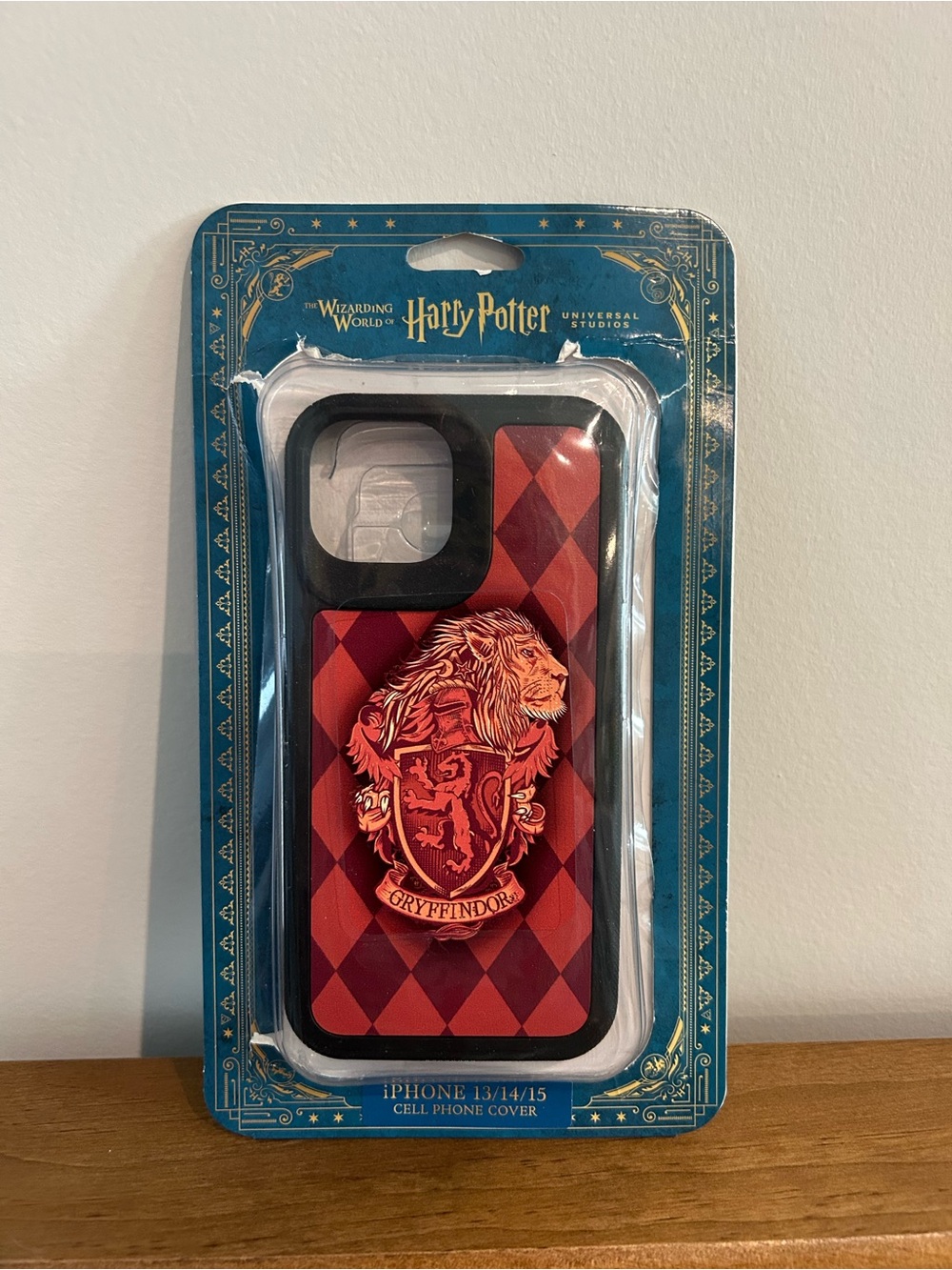 NEW Universal Studios Harry Potter Gryffindor iPhone Case for Iphone 13/14/15 - Picture 4 of 6